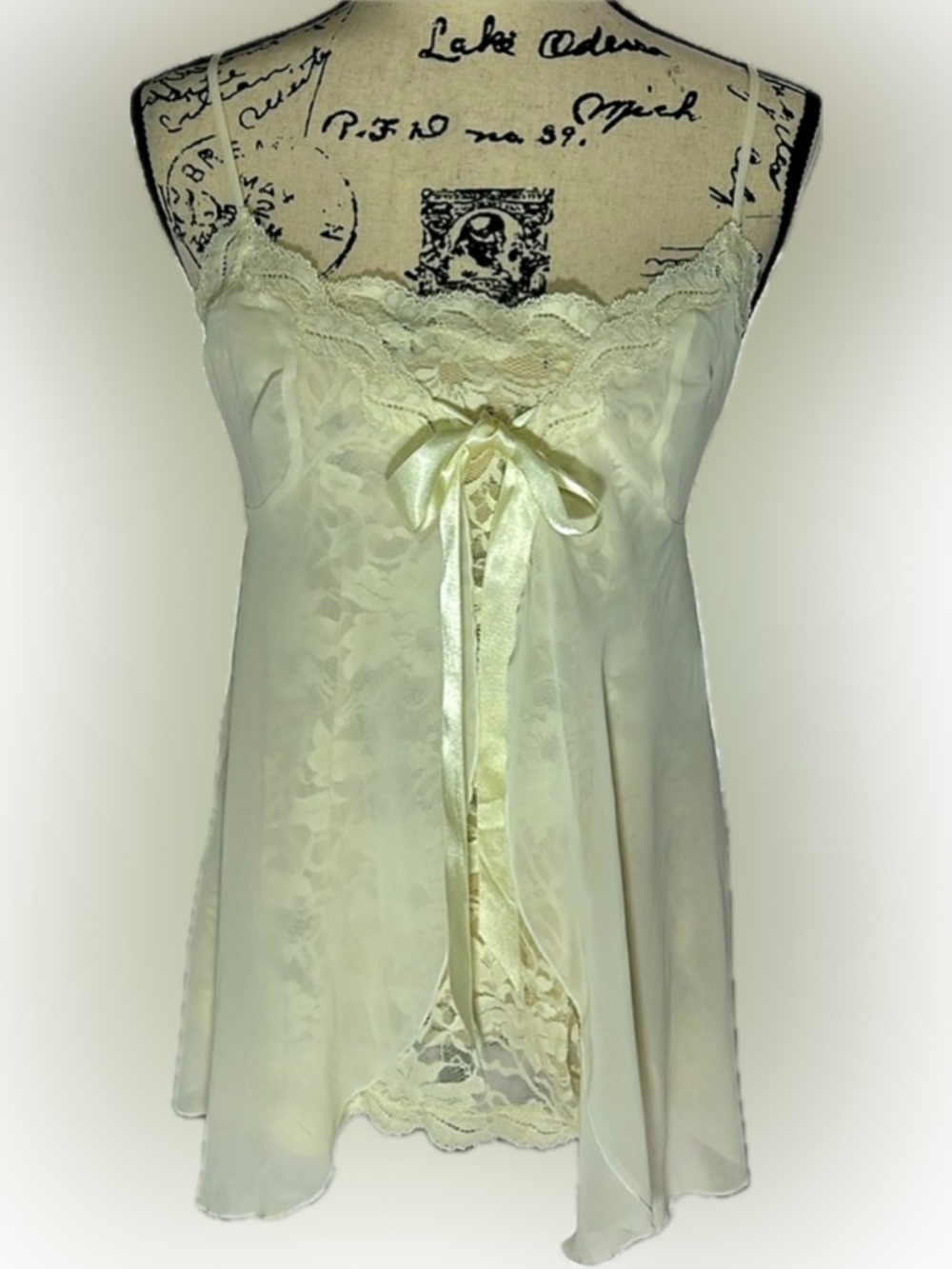 Victoria’s Secret Lace Sexy Satin Bow Bridal Nightgown